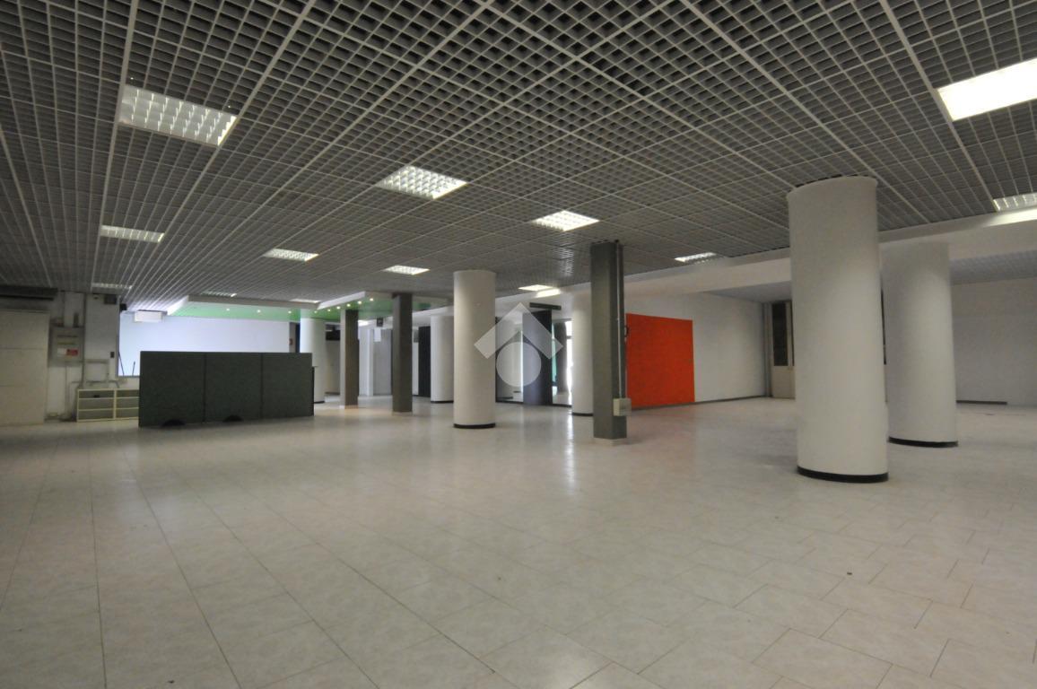 Ufficio in Via Giuseppe Parini 13, Zola Predosa, {3} - Foto 1