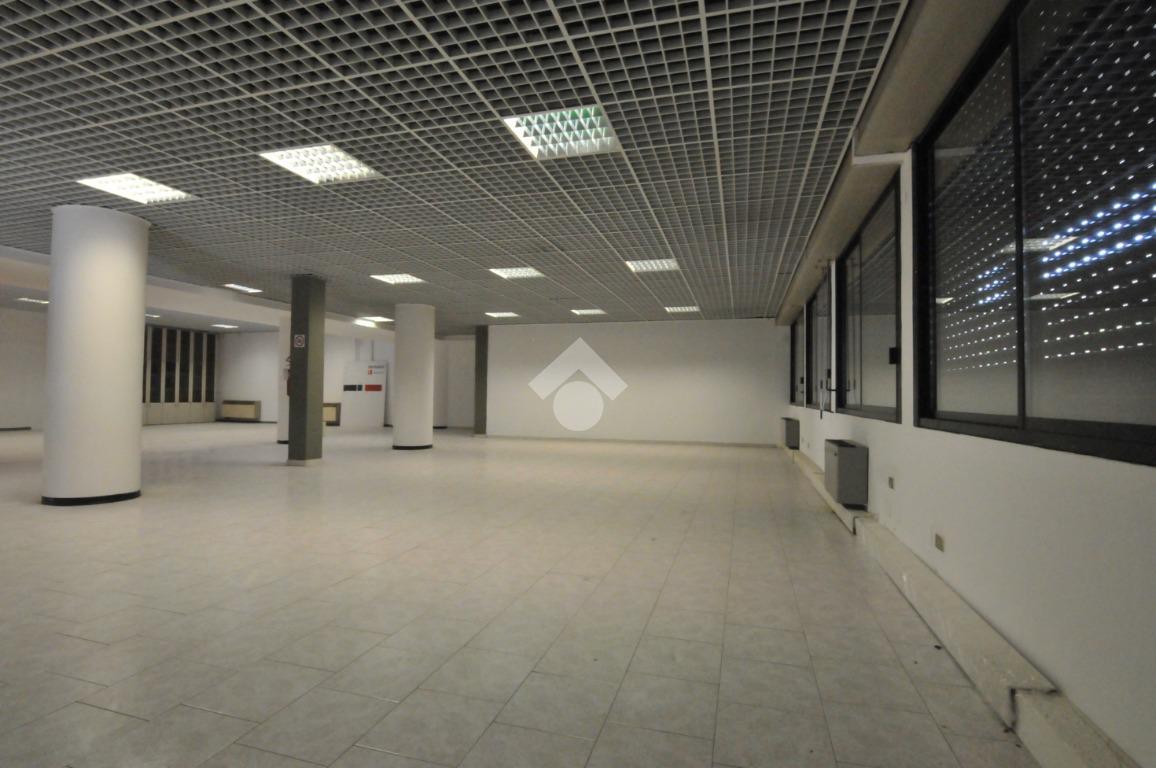 Ufficio in Via Giuseppe Parini 13, Zola Predosa, {3} - Foto 1