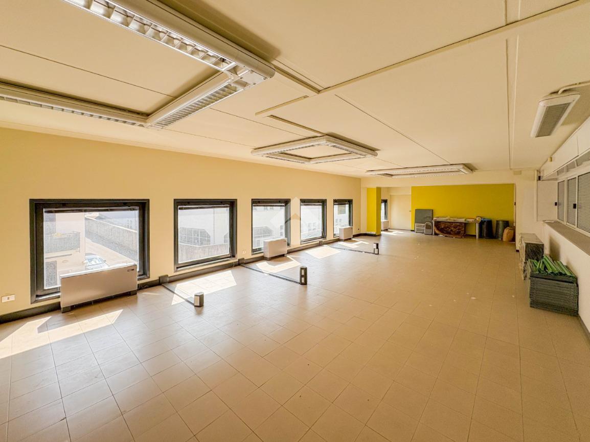 Ufficio in Corso Emanuele Filiberto, Lecco, {3} - Foto 2