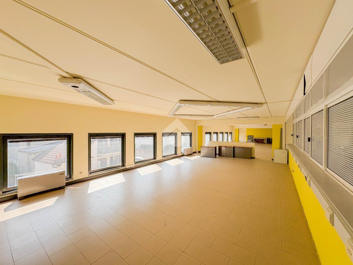 Ufficio in Corso Emanuele Filiberto, Lecco, {3} - Foto 1