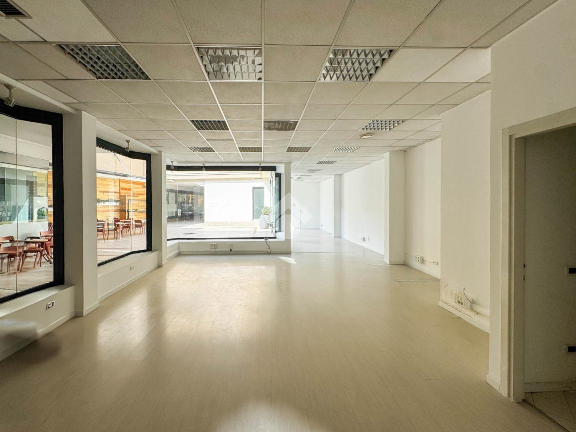 Negozio in Via Roma, Lecco, {3} - Foto 1