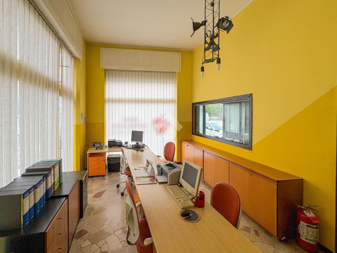 Ufficio in Via Roma, Malgrate, {3} - Foto 1
