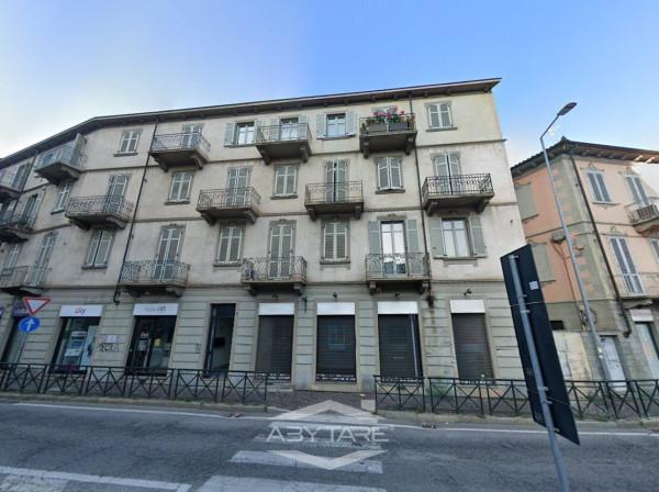 Negozio in Via Cavour 3, Moncalieri, {3} - Foto 1