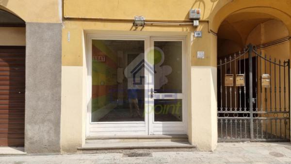 Negozio in Via Vittorio Emanuele II, Pizzighettone, Pizzighettone, {3} - Foto 1
