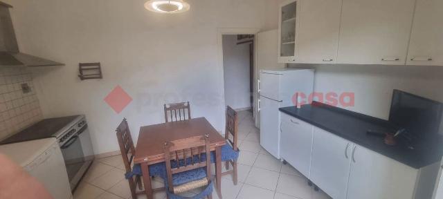 4-room flat in Piazza Giacomo Leopardi 10, Reggello - Photo 1