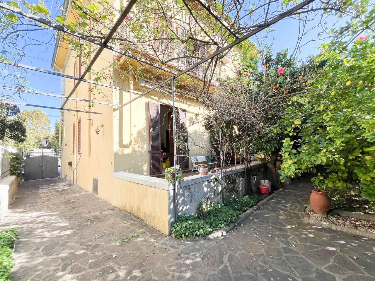 casa indipendente in vendita a Firenze in zona Statuto
