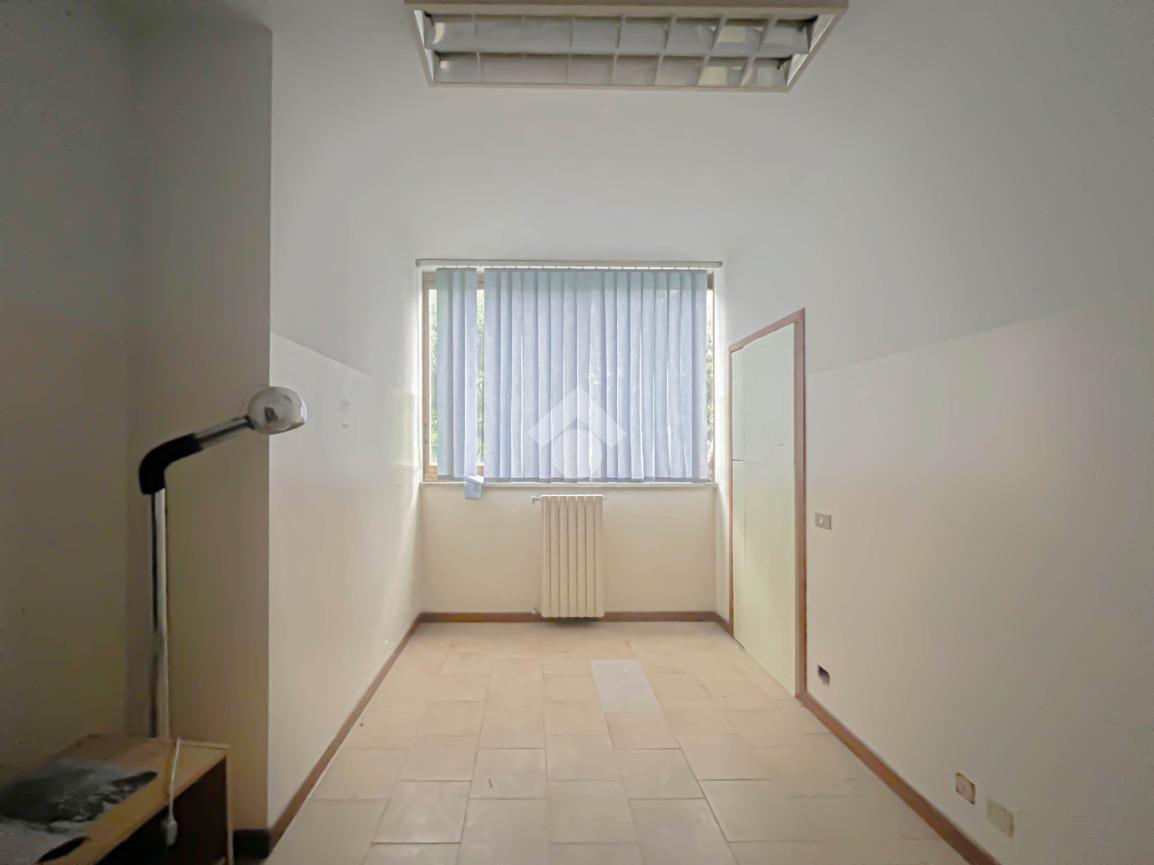 Ufficio in Via Caselline, Vignola, {3} - Foto 2