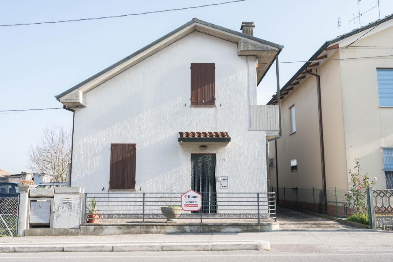 Casa indipendente in vendita a Cesena