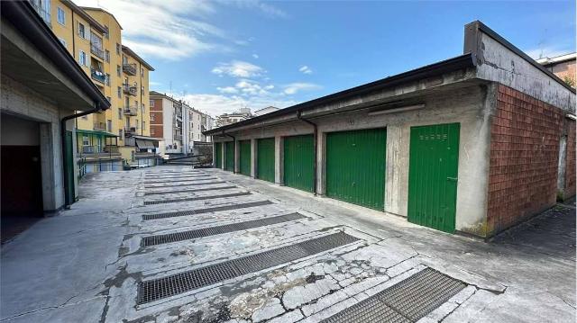 Garage or car box in Via Damiani, Piacenza - Photo 1