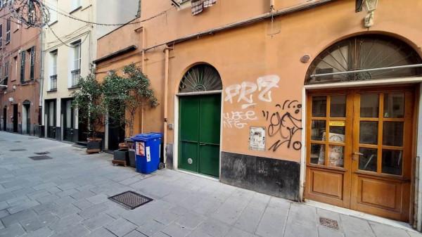 Negozio in Via Borgo degli Incrociati, Genova, {3} - Foto 2