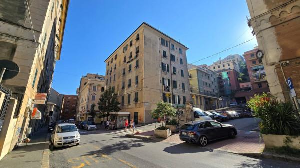Negozio in Via del Lagaccio 76, Genova, {3} - Foto 1