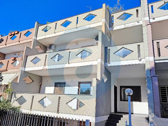 Terraced house in Via Alberto Russo Frattasi 3, Bari - Photo 1