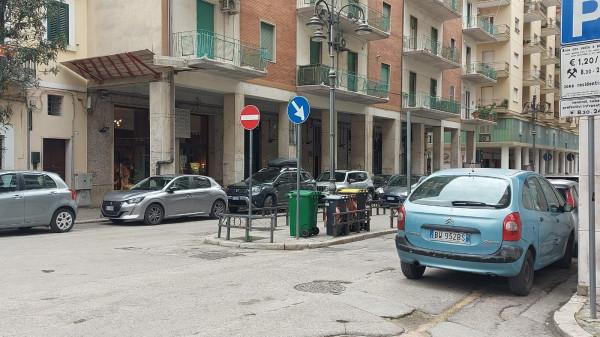 Negozio in Via Dante Alighieri 19, Foggia, {3} - Foto 2