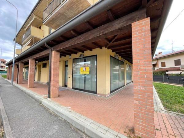 Negozio in Via Esperanto 8/a, Sotto Il Monte Giovanni Xxiii, {3} - Foto 1