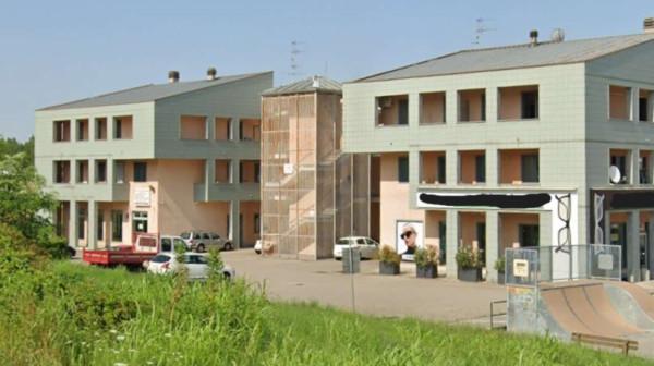 Negozio in Via I Maggio, Pombia, {3} - Foto 1