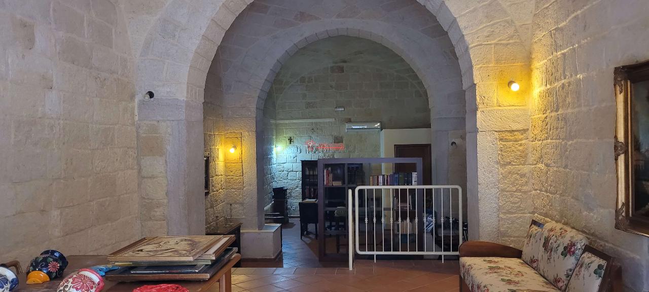 Negozio in Via Cesare Lambertini, Trani, {3} - Foto 1