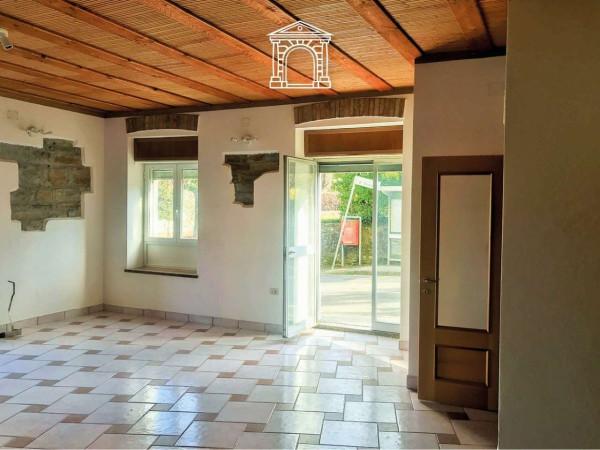 Negozio in Via dei Crevatini, Muggia, {3} - Foto 1