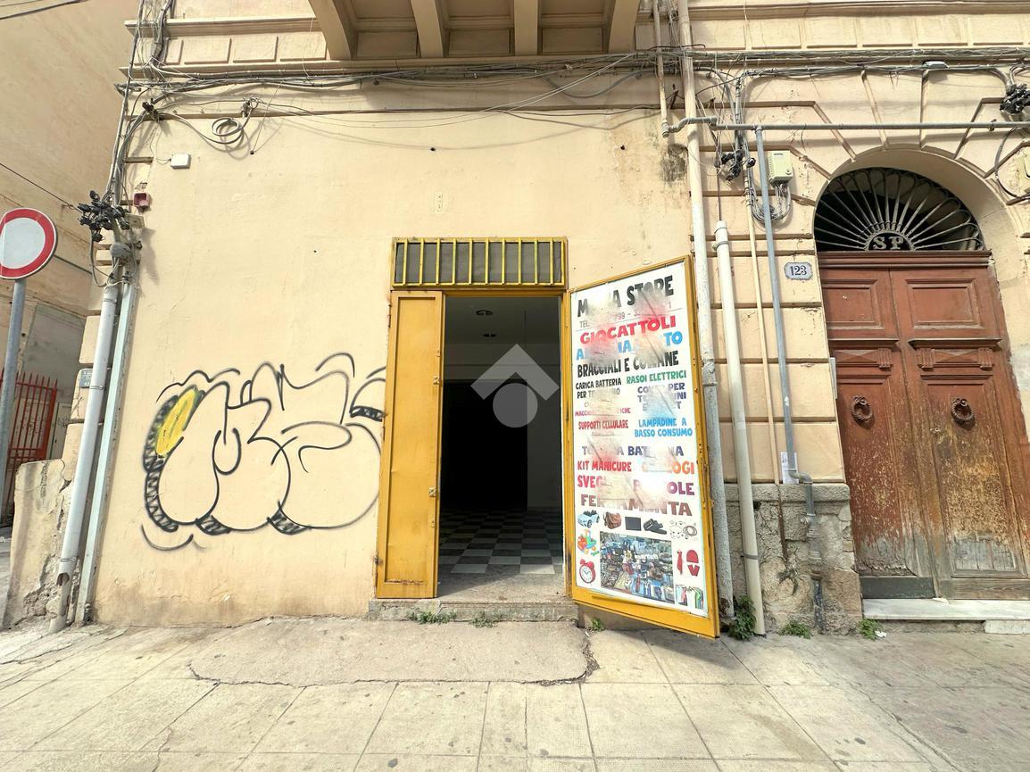 Negozio in Via Re Federico 111, Palermo, {3} - Foto 1