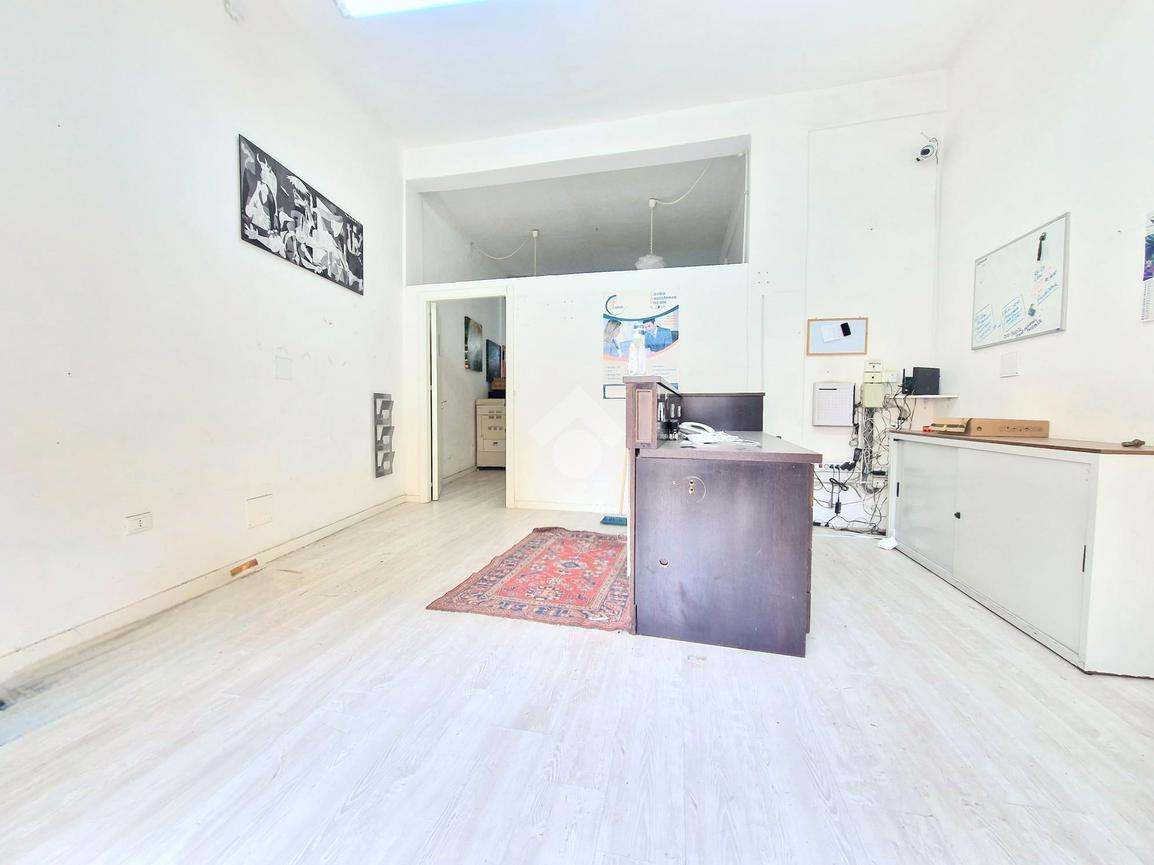 Magazzino in Via Brancaccio 4, Palermo, {3} - Foto 2