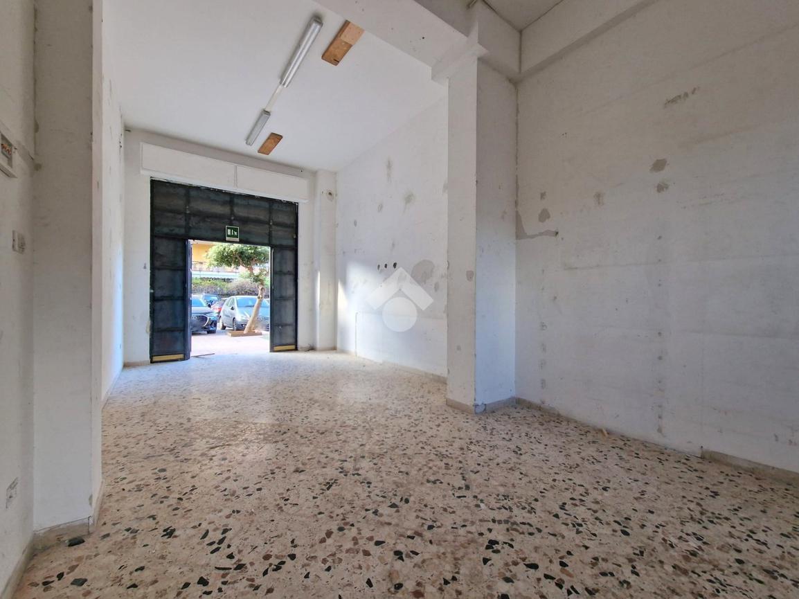 Negozio in Via Tiziano 12, Palermo, {3} - Foto 2