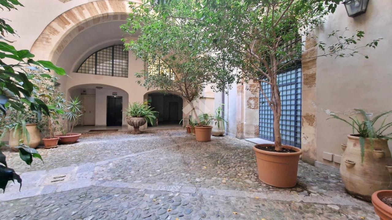 Ufficio in Piazzetta Santa Sofia 5, Palermo, {3} - Foto 1