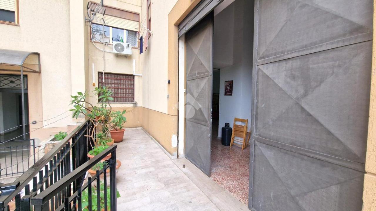 Magazzino in Via Antonino della Rovere 32, Palermo, {3} - Foto 2