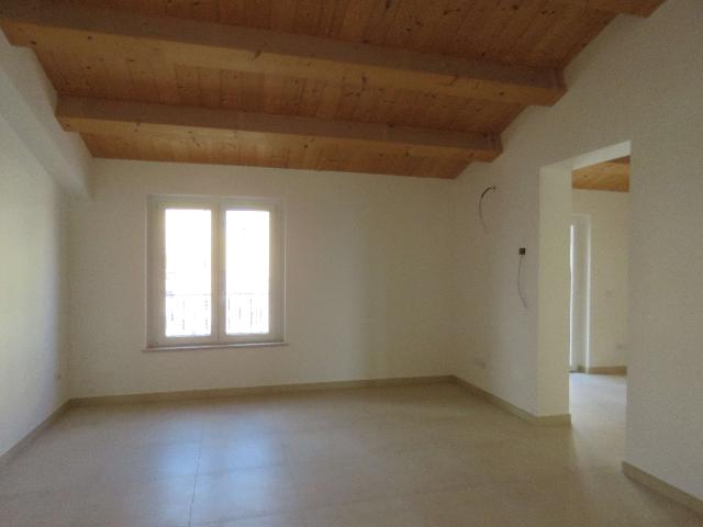 4-room flat, Castelfidardo - Photo 1