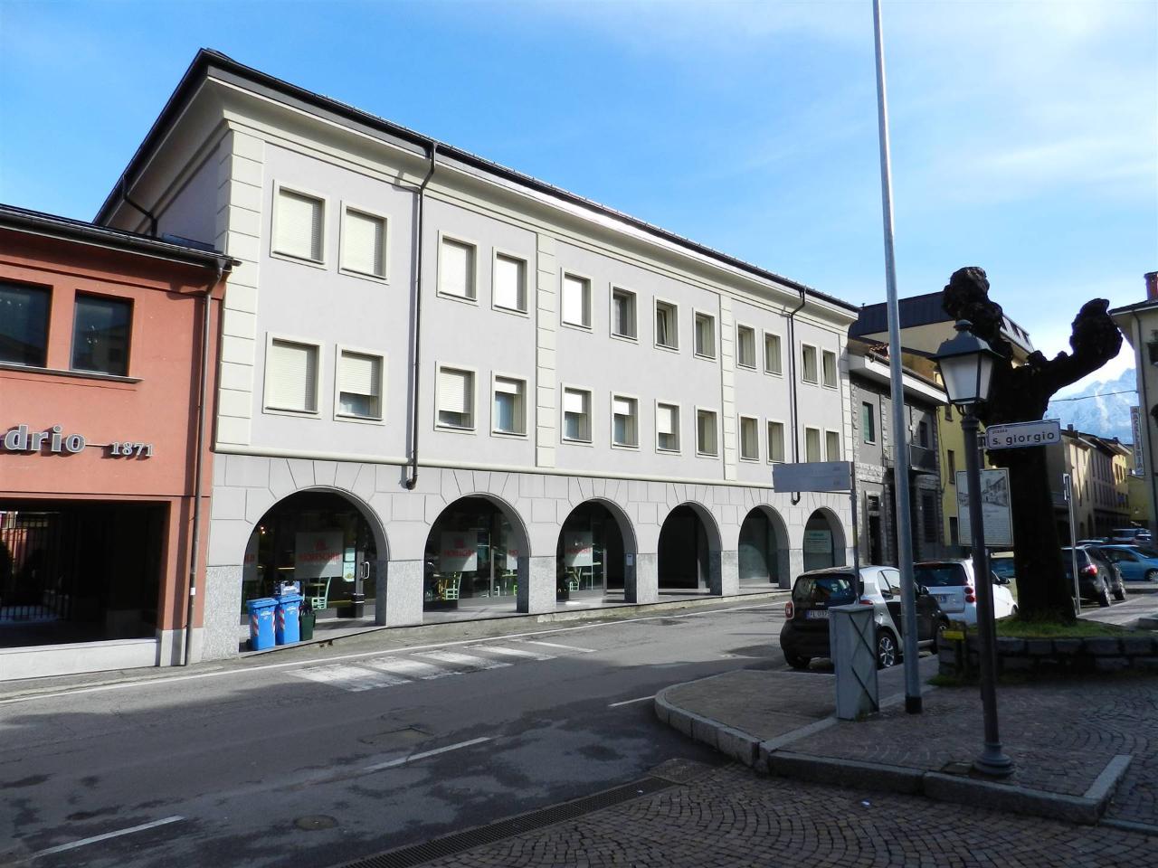 Negozio in Via Nazionale, Colico, {3} - Foto 2