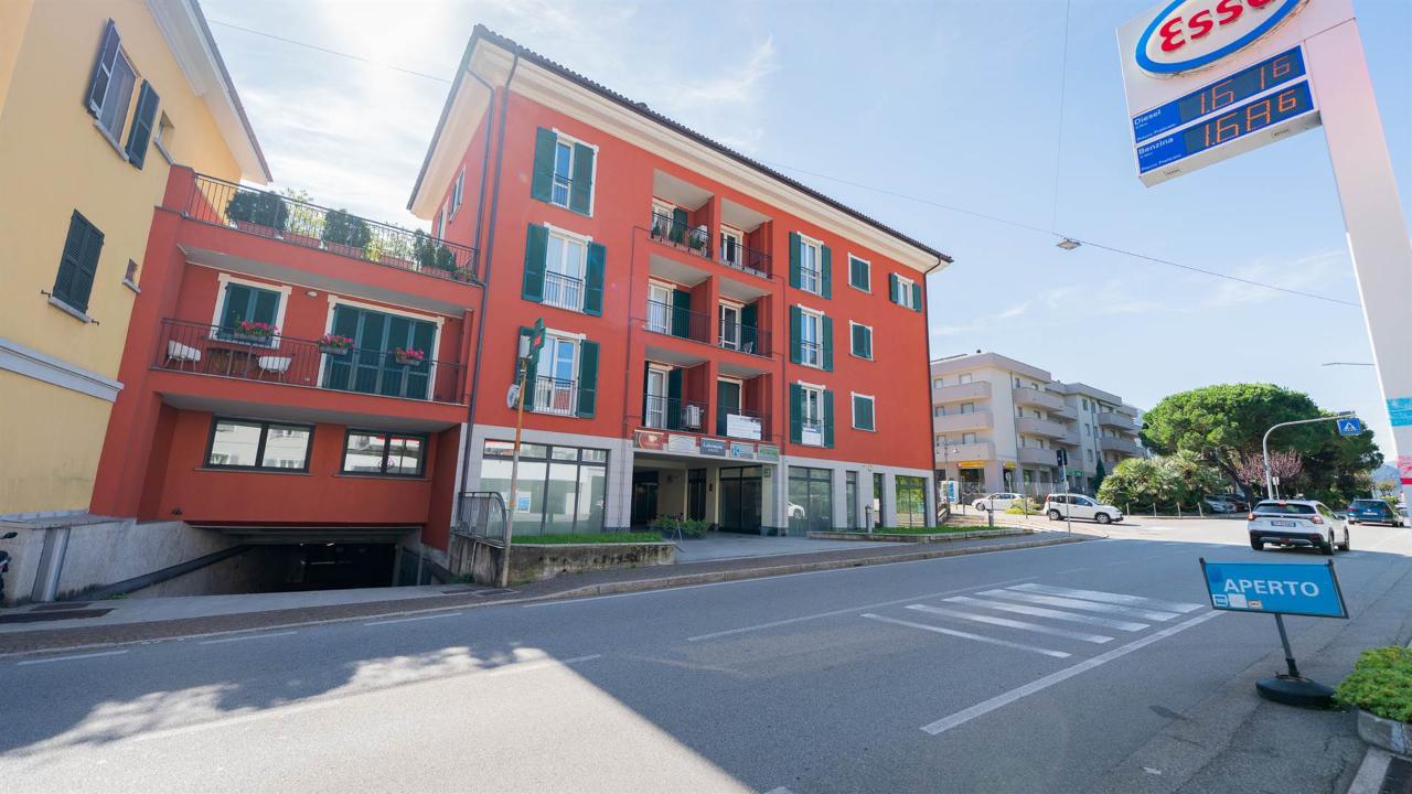 Negozio in Via Nazionale, Colico, {3} - Foto 1