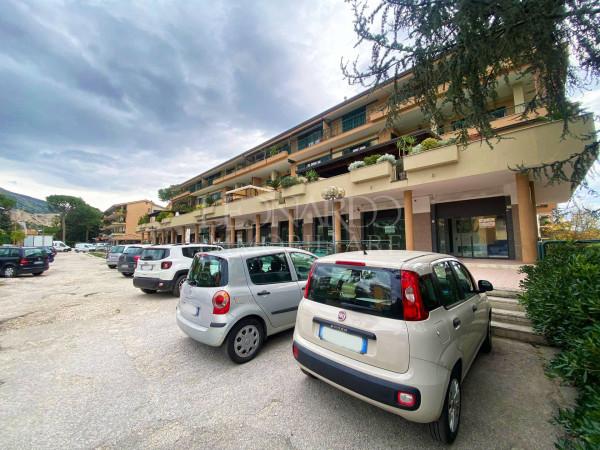 Negozio in Via Francesco Petrarca 47, Caserta, {3} - Foto 2