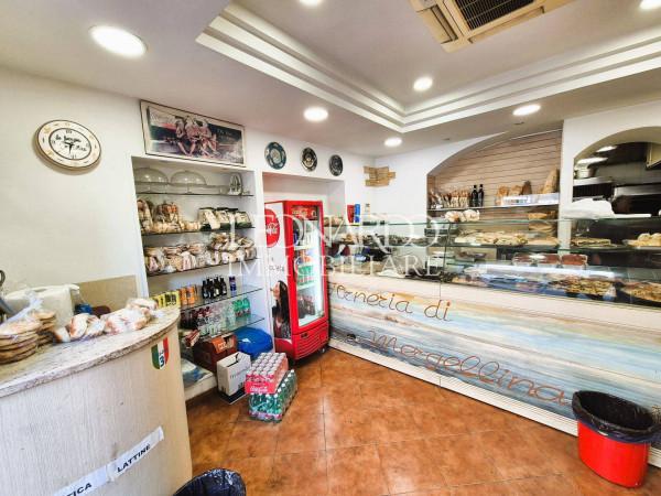 Negozio in Corso Vittorio Emanuele, Napoli, {3} - Foto 2