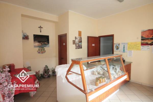 Negozio in Via Fratelli Rosselli S.N.C., Acerra, {3} - Foto 2
