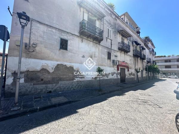 Negozio in Via Pisa, Pomigliano D'Arco, {3} - Foto 1