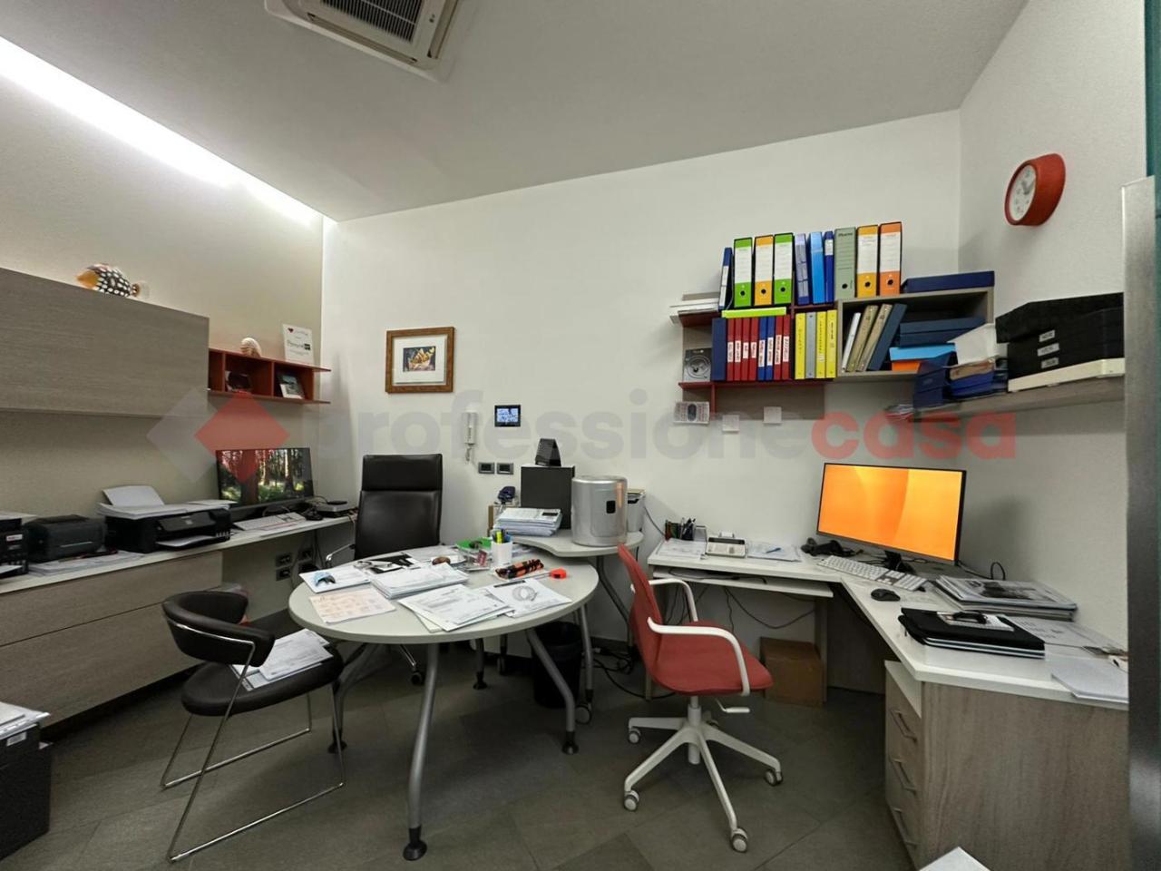 Laboratorio in Via Arturo Chiari , Arezzo, {3} - Foto 2