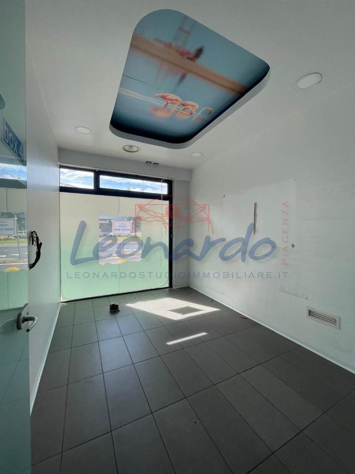 Negozio in , Piacenza, {3} - Foto 1
