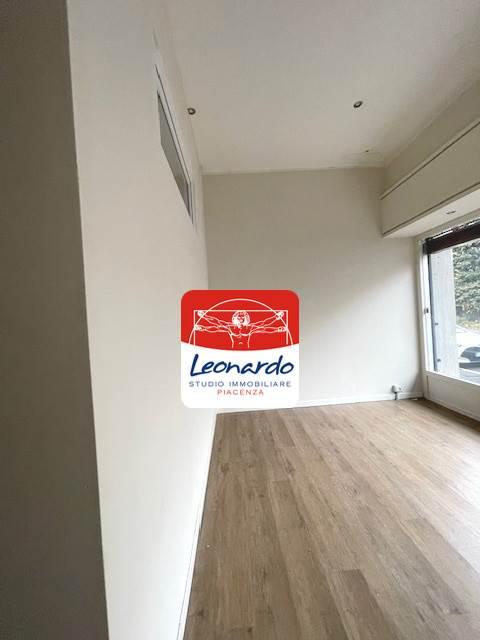 Ufficio in , Piacenza, {3} - Foto 1