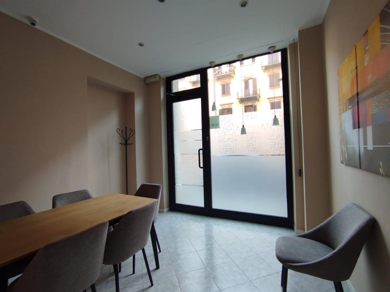 Negozio in Via Dante di Nanni 8/Bis/a, Torino, {3} - Foto 2
