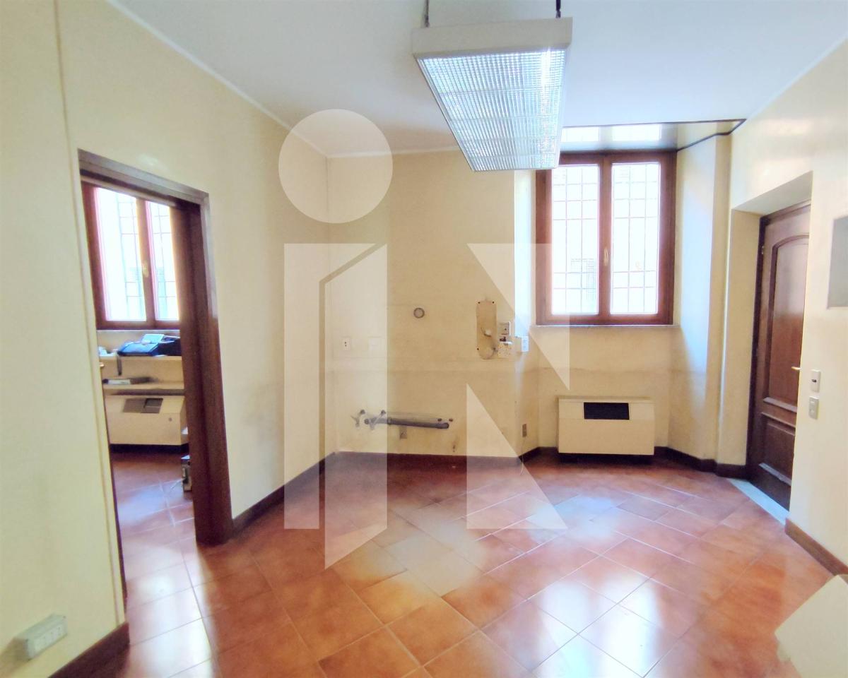 Ufficio in , Mantova, {3} - Foto 1