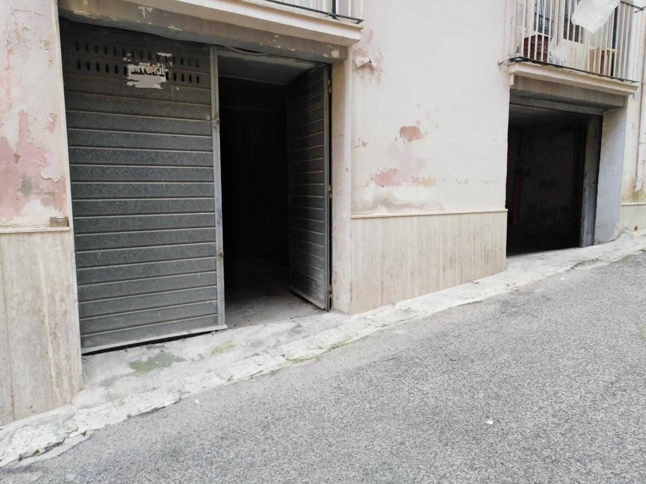 Parcheggio chiuso in , Ragusa, {3} - Foto 2