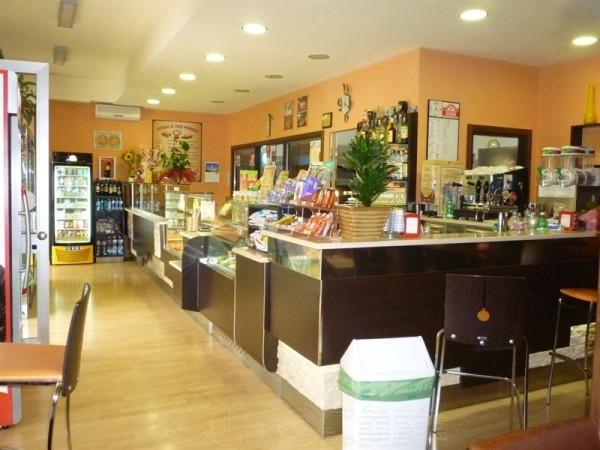 Pizzeria in Viale Giotto, Umbertide, {3} - Foto 1