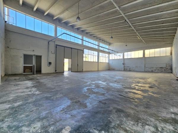 Magazzino in Via Roma, Gandino, {3} - Foto 1