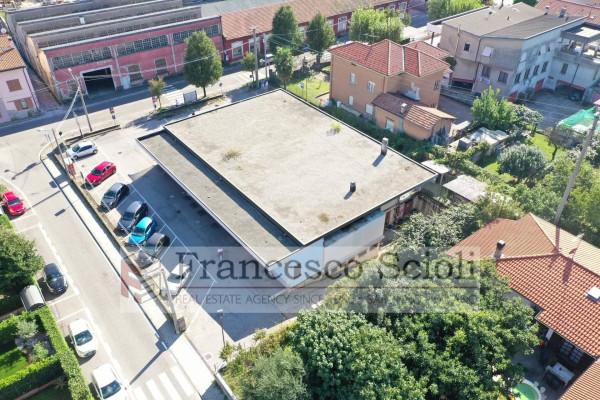Negozio in Via Giuseppe Garibaldi 23, Bregnano, {3} - Foto 1