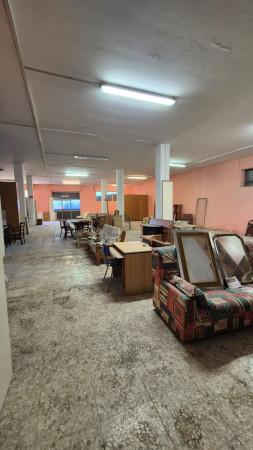 Negozio in Via Macomer, Roma, {3} - Foto 1
