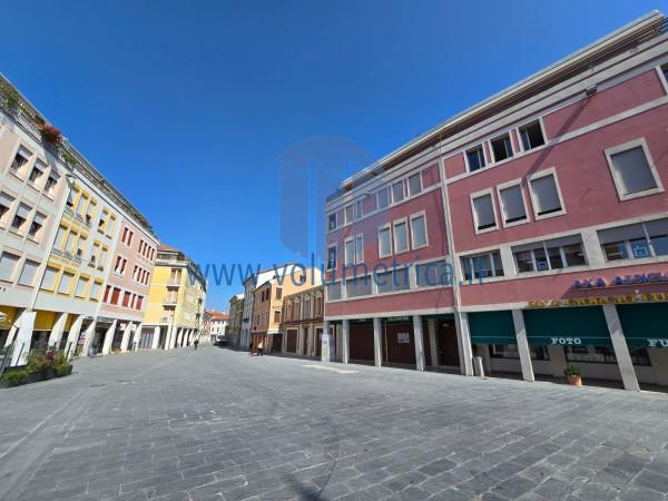 Negozio in Piazza Luigi Luzzatti 19, Motta Di Livenza, {3} - Foto 2