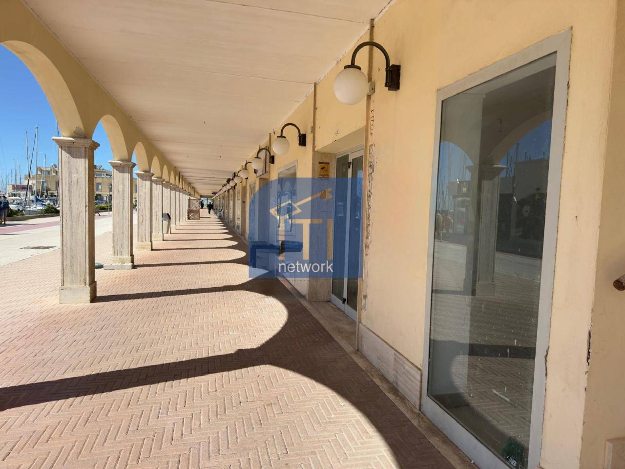 Negozio in Via Lungomare Duca degli Abruzzi 83, Roma, {3} - Foto 1