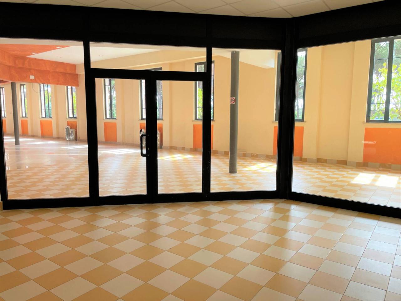 Negozio in Via dei Romagnoli 515, Roma, {3} - Foto 1