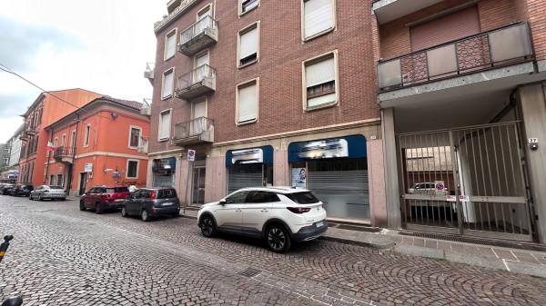 Negozio in Via Emilio Faà di Bruno 31, Alessandria, {3} - Foto 1