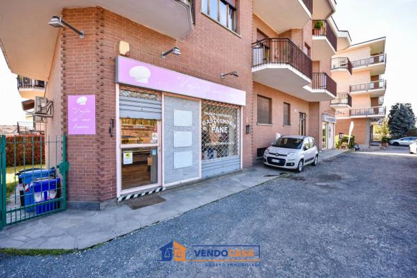 Negozio in Strada Revigliasco 82, Moncalieri, {3} - Foto 1