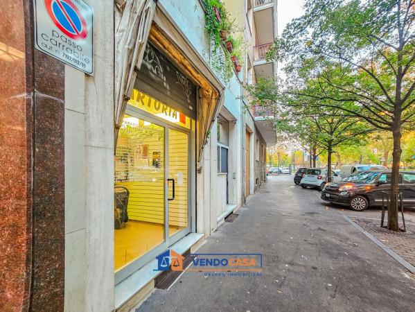 Negozio in Via Giovanni Battista Fauchè 37, Milano, {3} - Foto 2