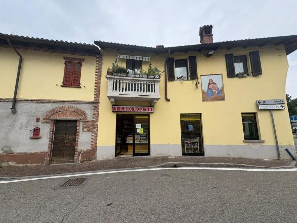 Alimentari in Piazza San Cornelio, Trivolzio, {3} - Foto 1